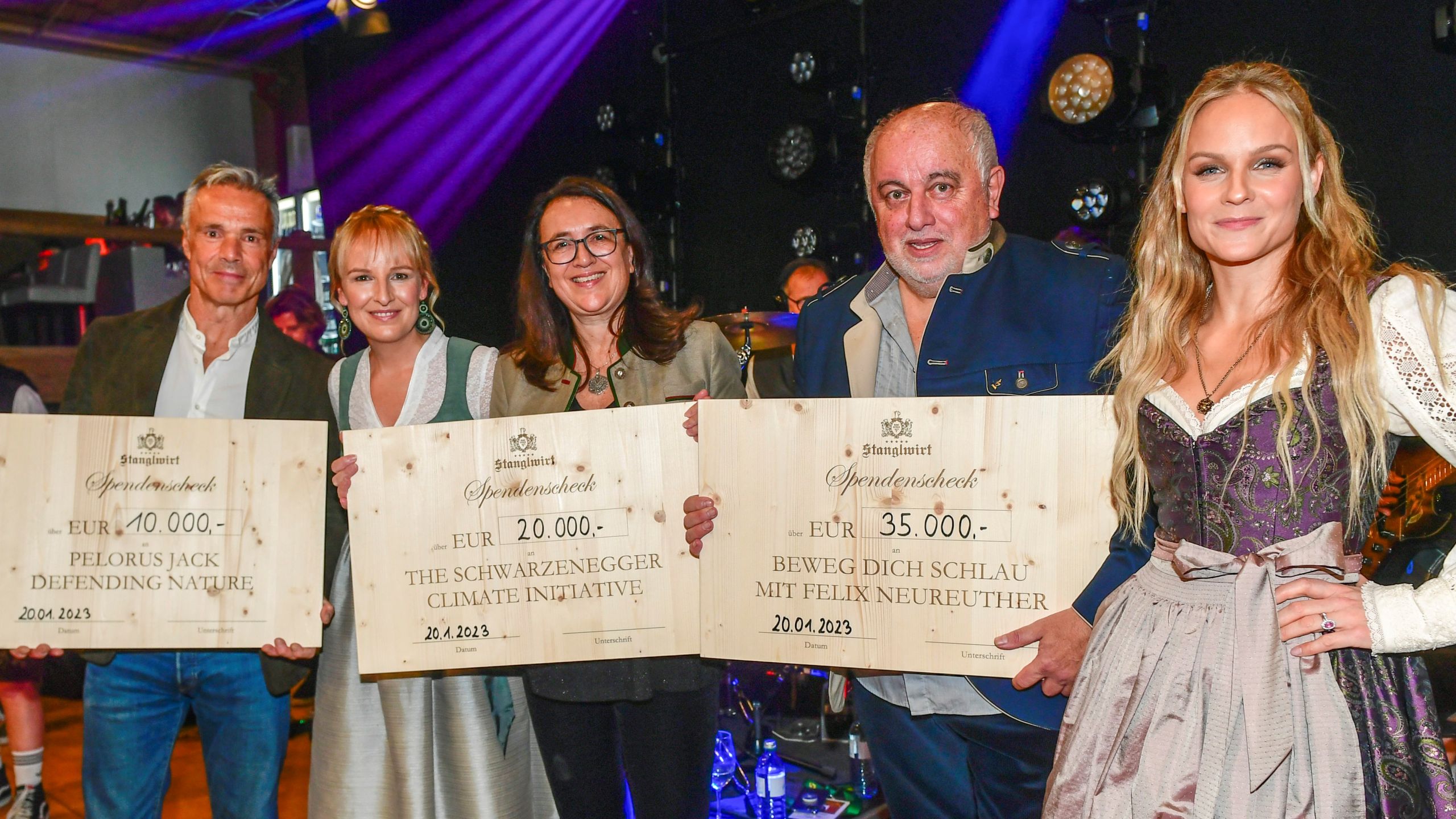 Weißwurstparty Charity Auktion 2023 Scheckübergabe