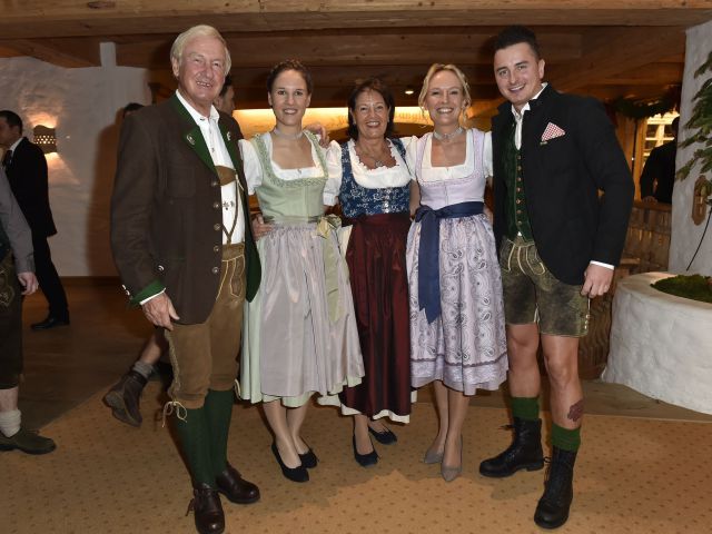 Balthasar, Elisabeth, Magdalena und Maria Hauser mit Andreas Gabalier ®SabineBrauerFotos